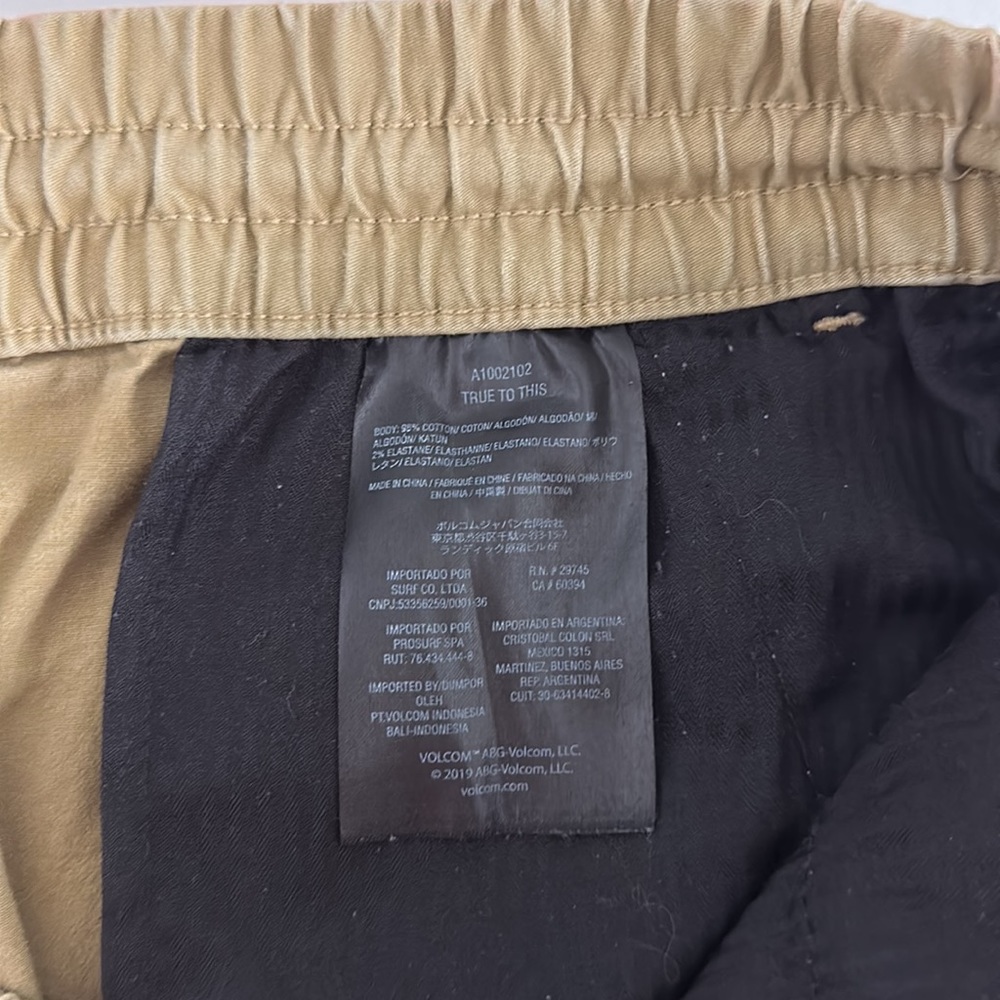 Volcom Khaki Drawstring Shorts Size Large - image 8